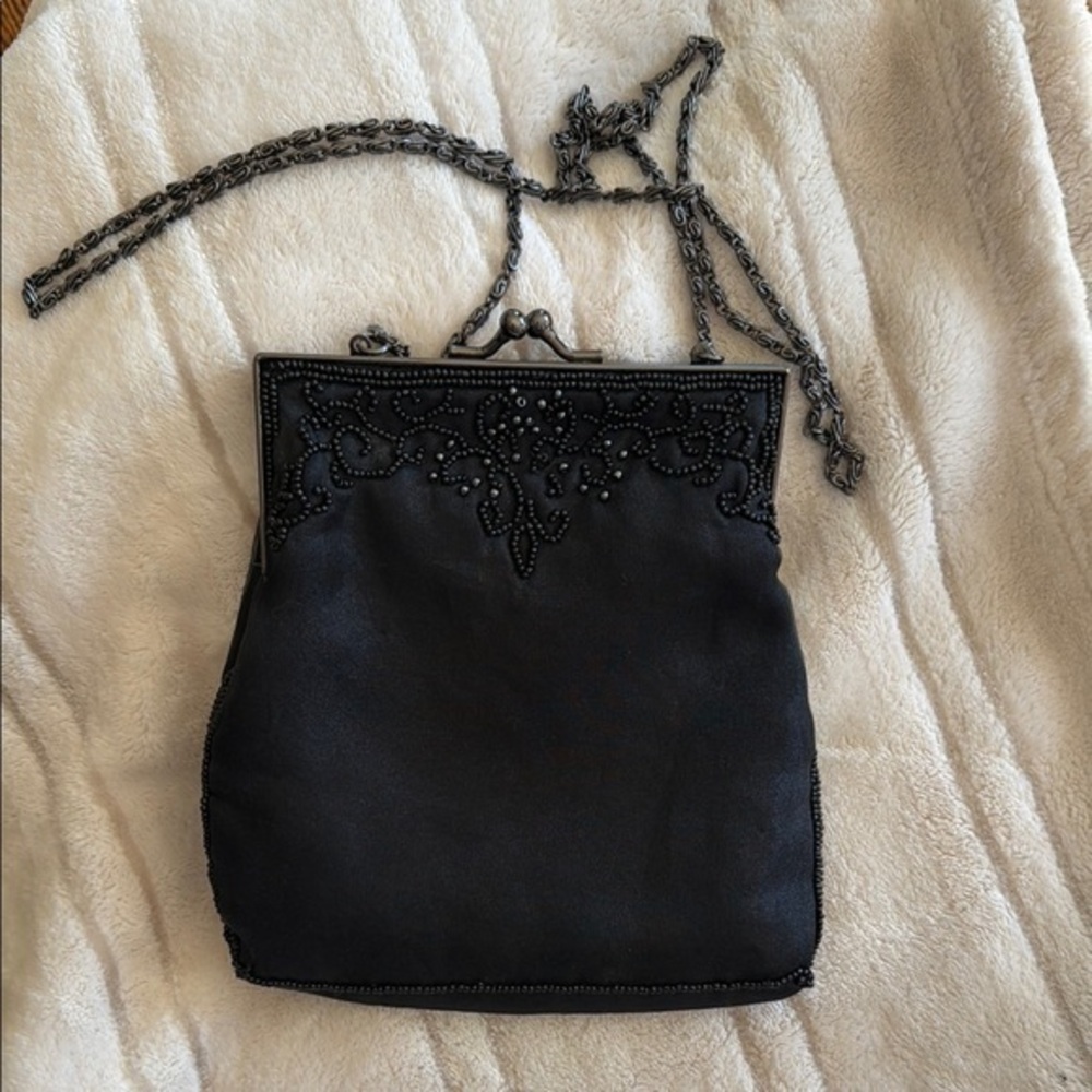Hillard & Hanson Elegant Black Beaded Wristlet